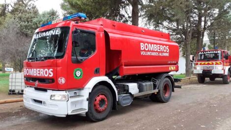 Bomberos Voluntarios de Aluminé compraron dos modernas unidades