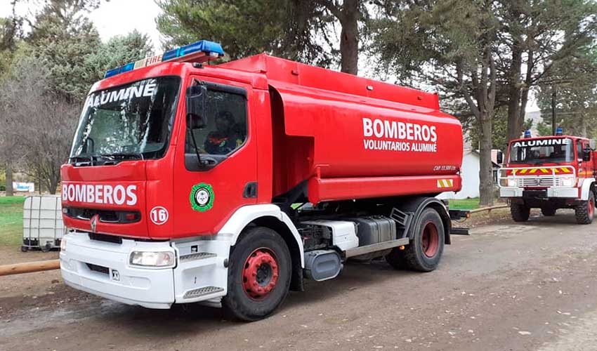 Bomberos Voluntarios de Aluminé compraron dos modernas unidades