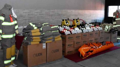 Bomberos Voluntarios de Trelew presentaron equipamiento