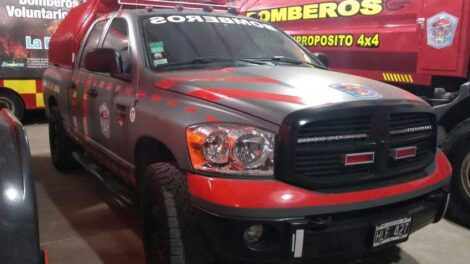 Bomberos de Ingeniero Luiggi con nueva unidad