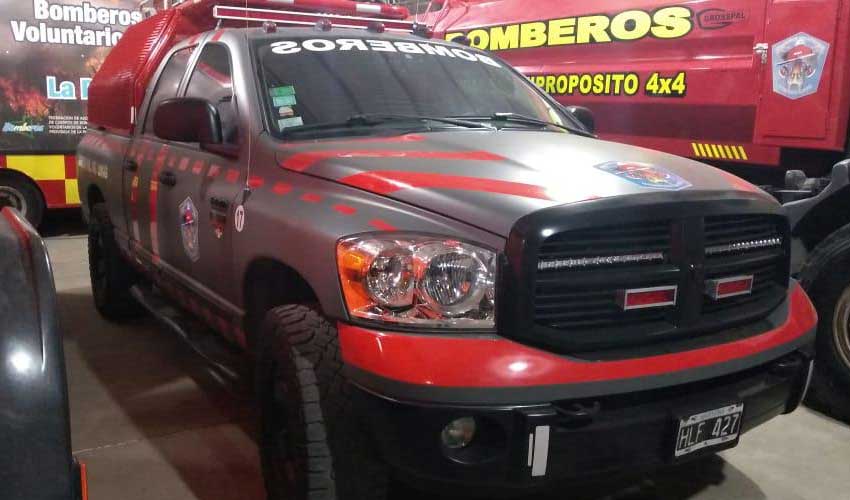 Bomberos de Ingeniero Luiggi con nueva unidad