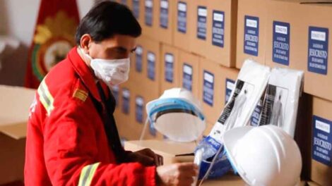 Bomberos Voluntarios de Perú reciben equipos sanitarios