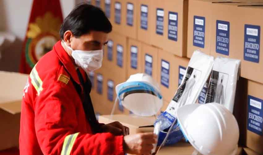 Bomberos Voluntarios de Perú reciben equipos sanitarios