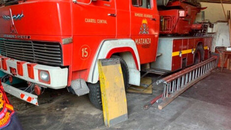 Bomberos de La Matanza dicen estar al límite de su capacidad operativa