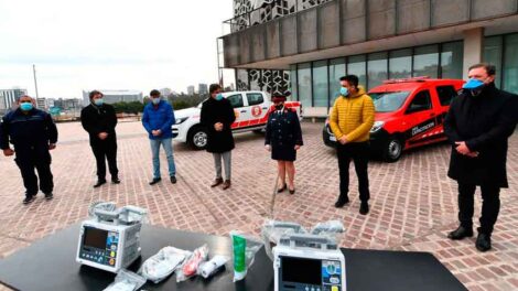 Bomberos voluntarios recibieron equipos para emergencias