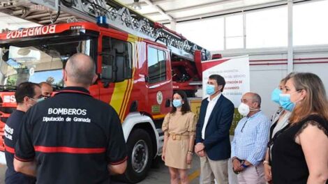 Bomberos de Almuñécar incorporan autoescalera