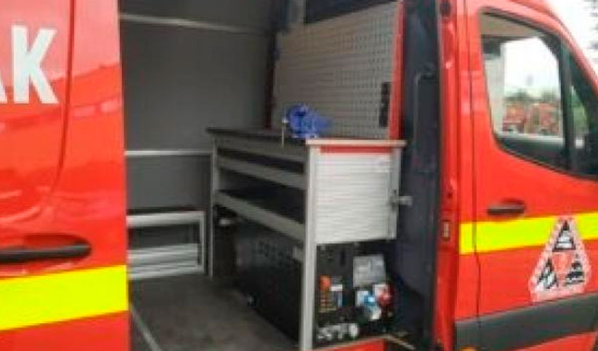 Bomberos de Vitoria incorporan un nuevo vehículo taller
