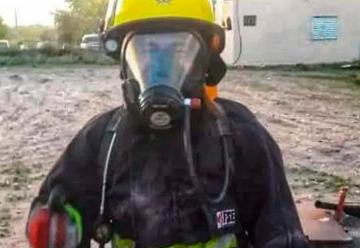 Un joven bombero le salvó la vida a una beba de 25 días
