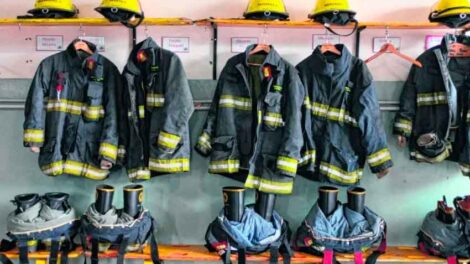 Bomberos de Bariloche reclaman por deuda de la provincia