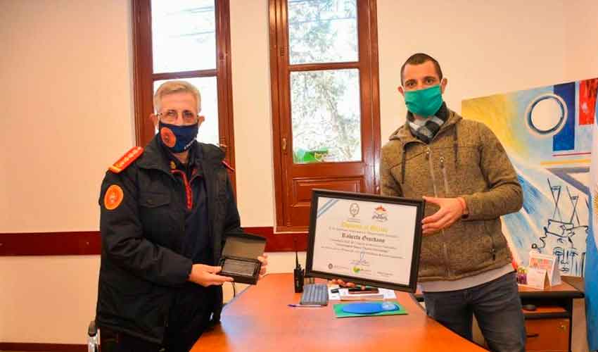 Dos bomberos rodriguenses cumplieron 50 años de servicio