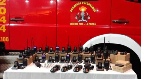 Bomberos realizó la compra de equipos de comunicaciones