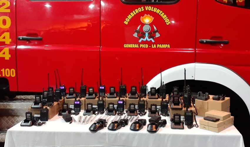 Bomberos realizó la compra de equipos de comunicaciones