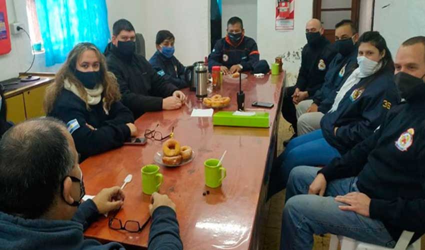 Autoridades de la Federación visitaron el cuartel de Doblas