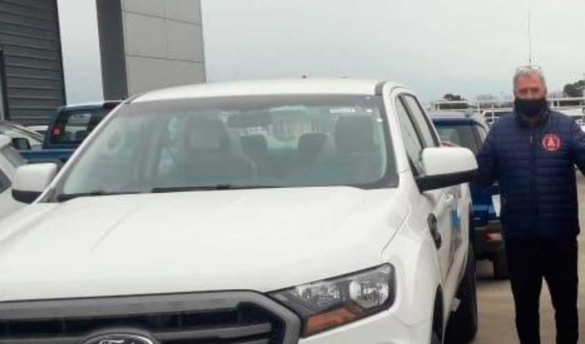 Bomberos Voluntarios de Rojas adquirió camioneta Ford cero kilómetro