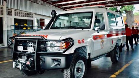 Japón dona ambulancia a bomberos voluntarios