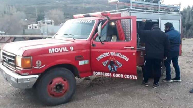 Bomberos Voluntarios de Laprida recibió su primera autobomba