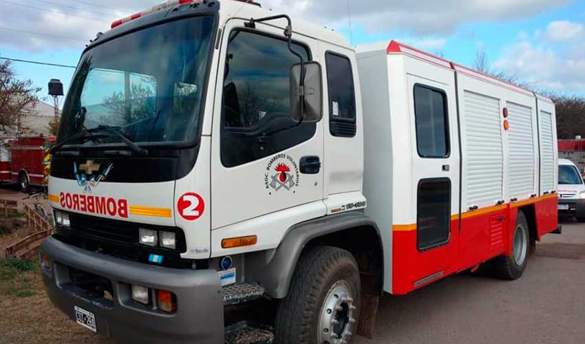 Bomberos de Zenón Pereyra adquirieron un nuevo camión forestal
