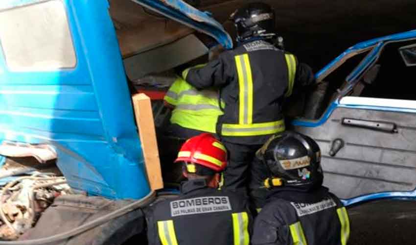 Bomberos denuncian que se trabaja con servicios mínimos