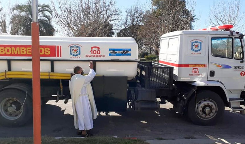 Nuevo camión cisterna de Bomberos Voluntarios de Alta Italia