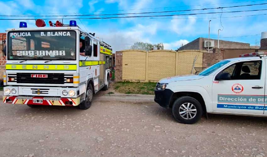 Atacan a piedrazos a Bomberos y personal de Defensa Civil