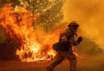 Un bombero voluntario perdió su trabajo por ir a apagar incendios