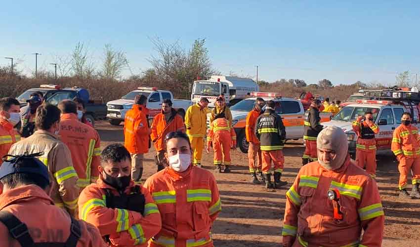 Incendios Forestales: Bomberos Voluntarios en Alerta Roja