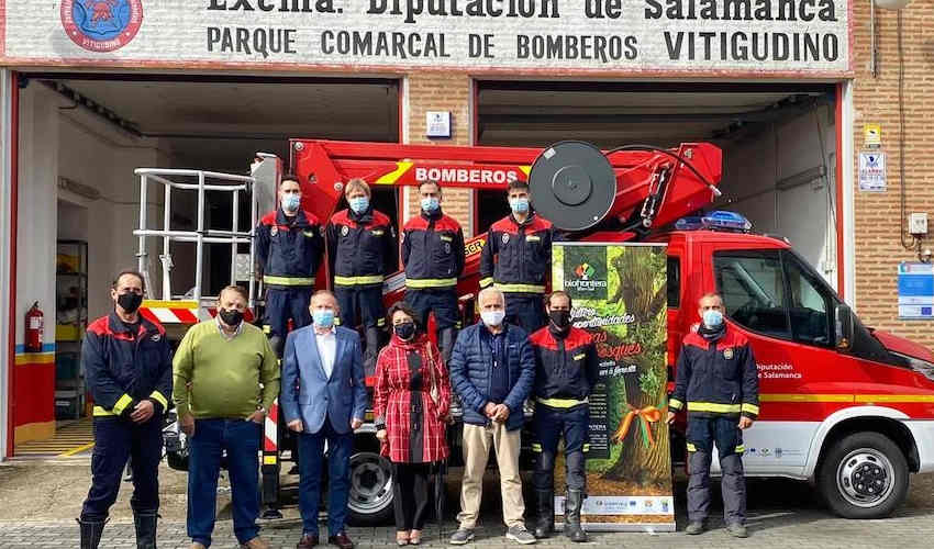 Incorporan un nuevo camión al parque de Bomberos de Vitigudino