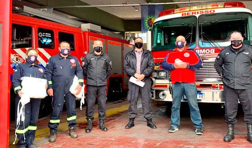 Presos elaboraron tapabocas para bomberos voluntarios