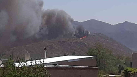Bomberos combaten un incendio en Juana Koslay