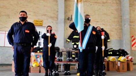 Bomberos de Cutral Co estrenan equipos en su cumpleaños 49