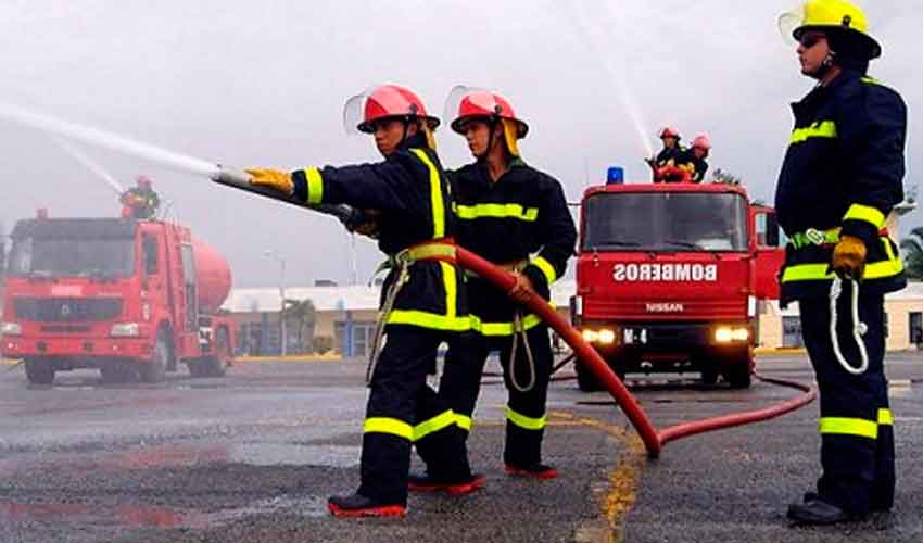 Acto central por el Día del Bombero Cubano