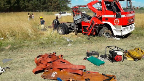 Volcó unidad de Bomberos cuando se dirigía a apagar un incendio