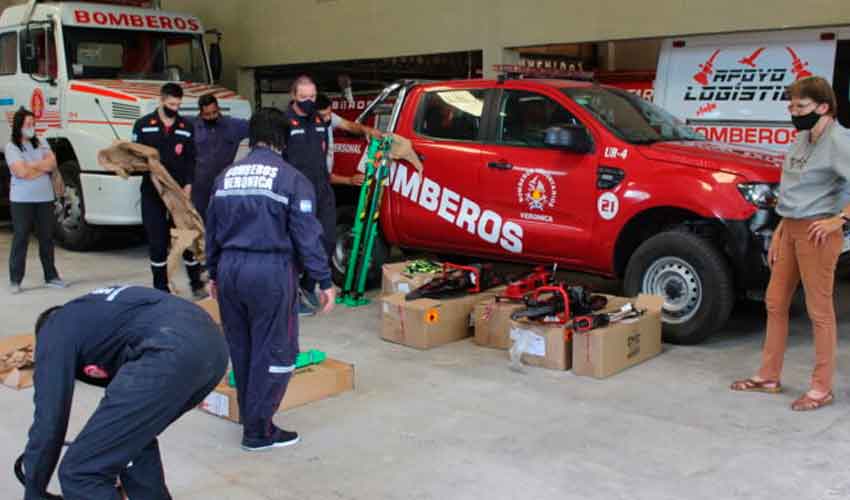 Bomberos de Verónica con nuevas herramientas