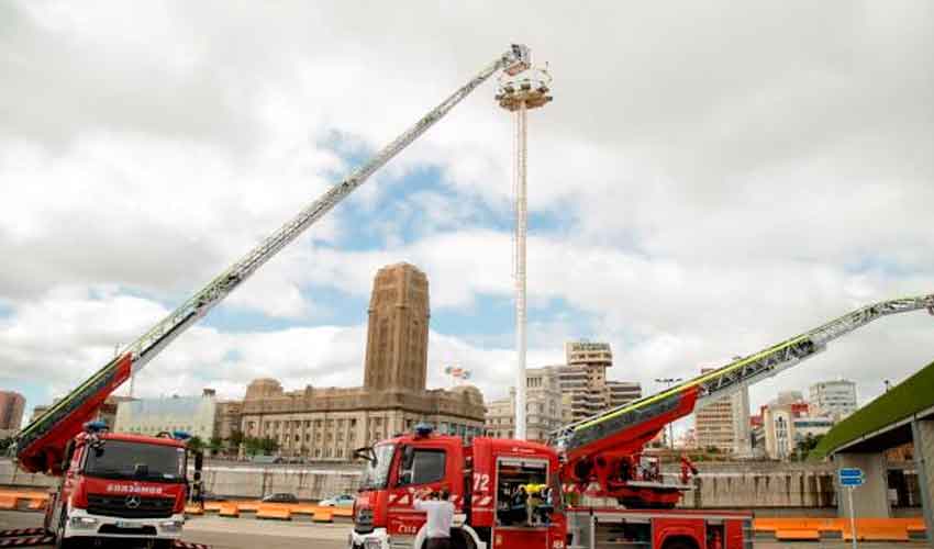 Bomberos de Tenerife adquiere dos nuevos camiones autoescala