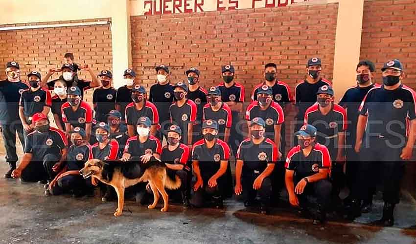 Nuevos uniformes para Bomberos Voluntarios de Santa María