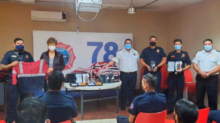 Bomberos Mazatlán recibe equipo y maquinaria