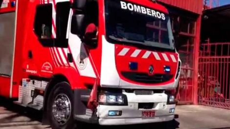 Bomberos de La Granja instalan generadores solares