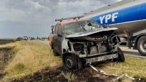Se incendia camioneta de Bomberos en incendio
