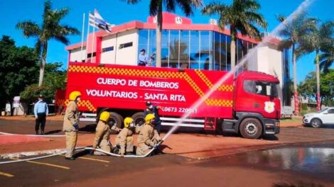 Bomberos Voluntarios de Santa Rita reciben carro hidrante