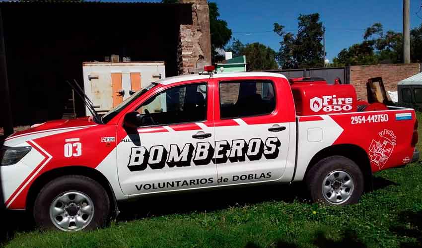 Los Bomberos Voluntarios de Doblas con nuevo equipo forestal