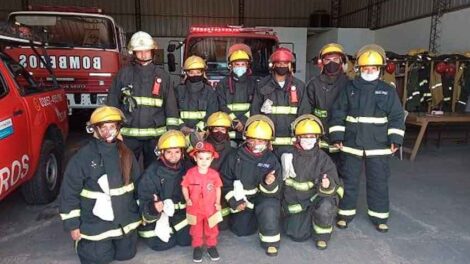 Bomberos Voluntarios le cumplieron el sueño a Luquitas
