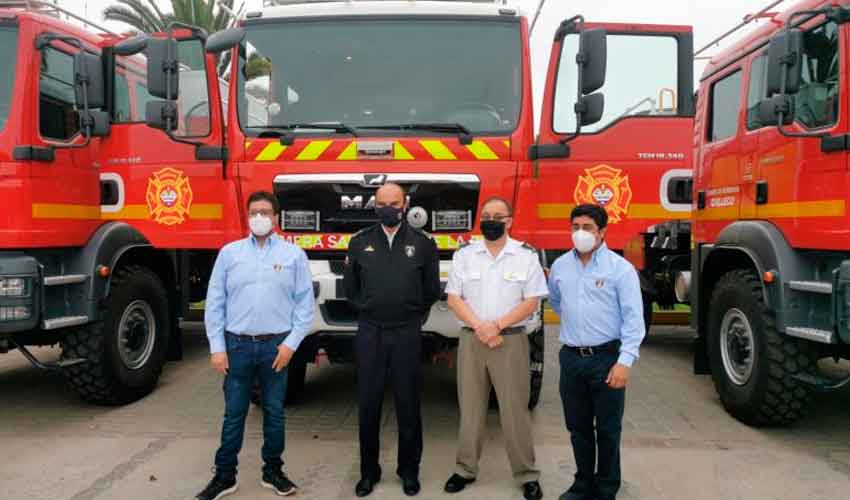Presidente Nacional supervisa entrega de nuevos carros forestales