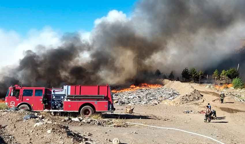 Incendio en la Planta de Tratamiento de Residuos de Esquel