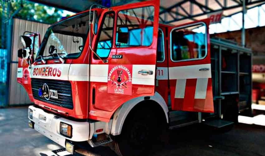 Bomberos Voluntarios de La Paz recibió una Autobomba