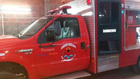Bomberos de Facundo Quiroga presentaron una nueva unidad