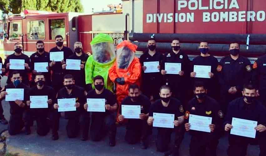 Capacitación a bomberos sobre materiales peligrosos