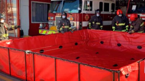Entregan estanques móviles a Bomberos para fortalecer su operación
