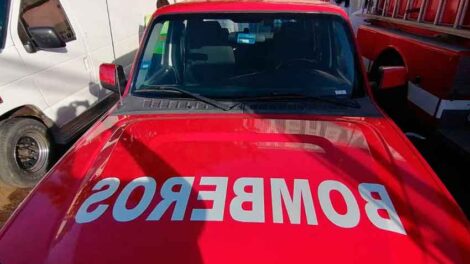 Bomberos del Simub reciben camioneta utilitaria