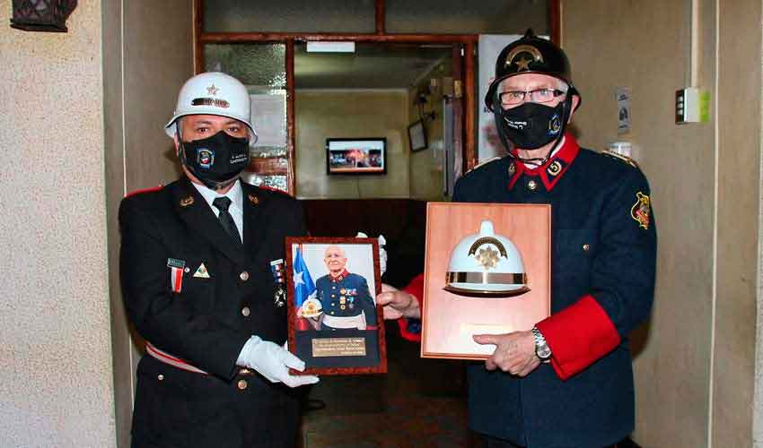 Bomberos de Temuco realizó su ceremonia de cambio de mando