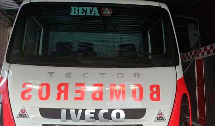 Atacaron a bomberos cuando acudían a un incendio
